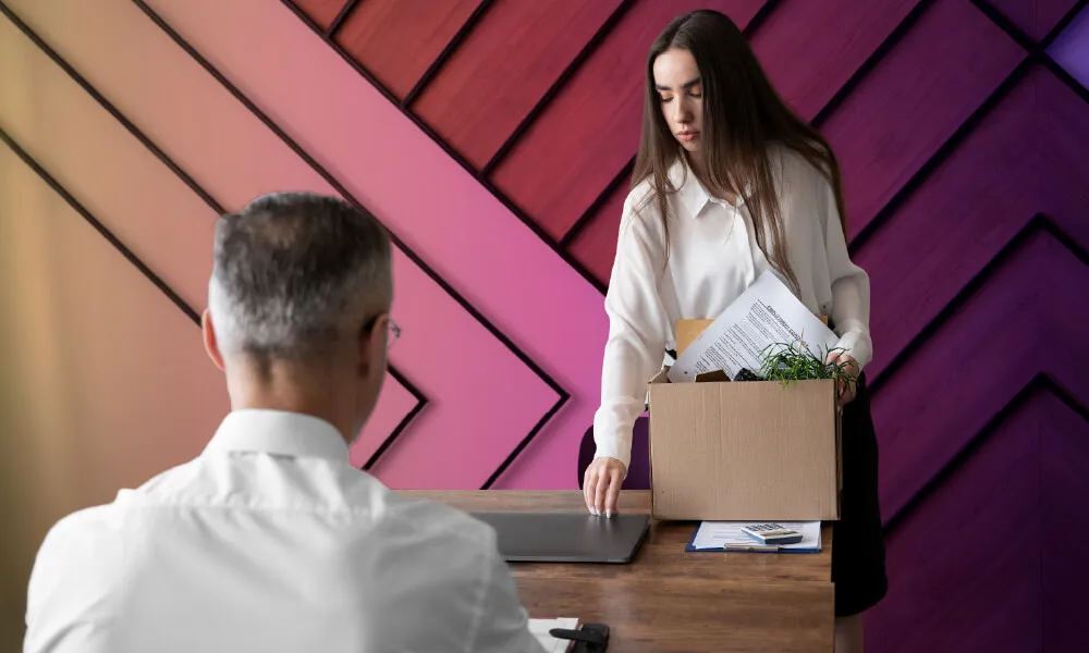 Rescisão de contrato de trabalho na Índia: indenização por rescisão, aviso prévio, etc.