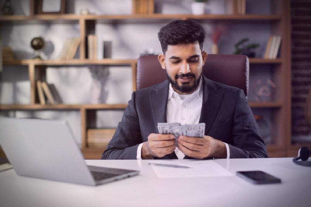 Pay employees in India