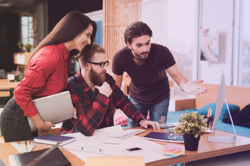 What Are the Benefits of PEO for Startups?